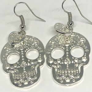 Skull earrings